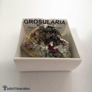 Granate Grosularia Hessonita , Italia